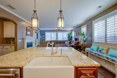 Kitchen - 621 Bouma Ln, Ripon, CA 95366 photo 10 of 13