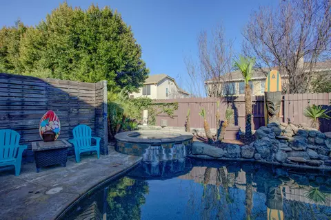 Exterior - 621 Bouma Ln, Ripon, CA 95366 photo 7 of 14