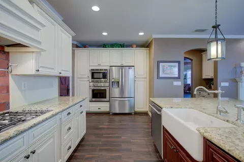 Kitchen - 621 Bouma Ln, Ripon, CA 95366 photo 2 of 13