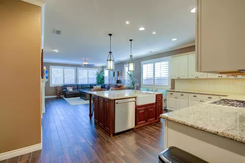 Kitchen - 621 Bouma Ln, Ripon, CA 95366 photo 8 of 13