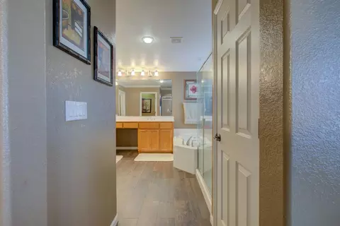 Entry Way - 621 Bouma Ln, Ripon, CA 95366 photo 12 of 13