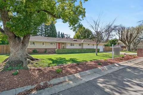 5424 Valhalla Dr, Carmichael, CA 95608 photo 1