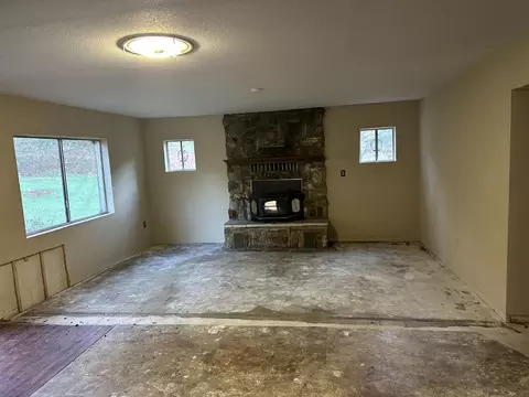 Living - 620 Schroeder Ln, Colfax, CA 95713 photo 4 of 6