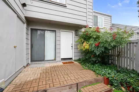 230 W Rumble Rd #B, Modesto, CA 95350