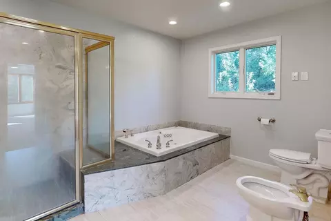 Bath - 10625 Forbestown Rd, Challenge, CA 95925 photo 4 of 8