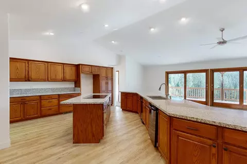 Kitchen - 10625 Forbestown Rd, Challenge, CA 95925 photo 6 of 7