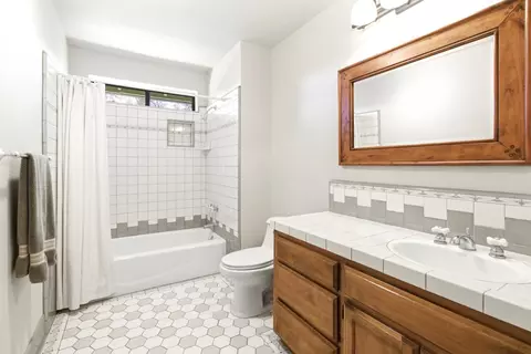 Bath - 6060 Terras Path, Placerville, CA 95667 photo 3 of 3
