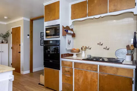 Kitchen - 2001 Enslen Ave, Modesto, CA 95350 photo 4 of 5