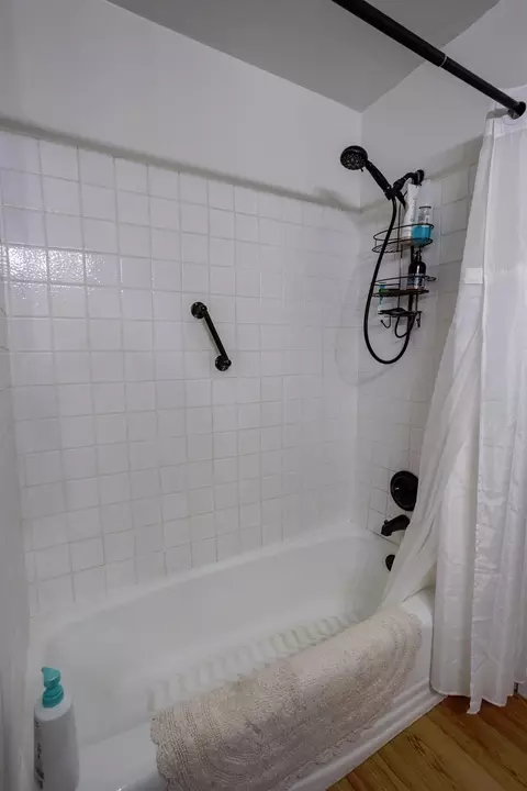 Bath - 2001 Enslen Ave, Modesto, CA 95350 photo 5 of 6