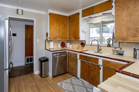 Kitchen - 2001 Enslen Ave, Modesto, CA 95350 photo 5 of 5
