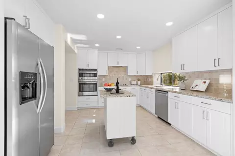 Kitchen - 140 Hillside Pl, Jackson, CA 95642 photo 2 of 5