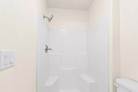 Bath - 140 Hillside Pl, Jackson, CA 95642 photo 3 of 5