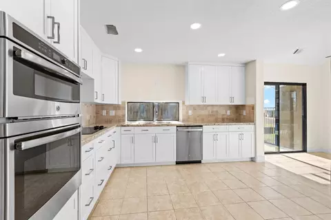 Kitchen - 140 Hillside Pl, Jackson, CA 95642 photo 1 of 5