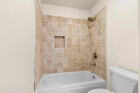 Bath - 140 Hillside Pl, Jackson, CA 95642 photo 4 of 5