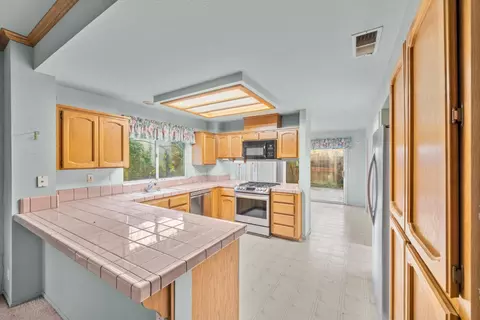 8432 Giverny Cir, Antelope, CA 95843 photo 18