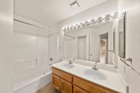 8432 Giverny Cir, Antelope, CA 95843 photo 32