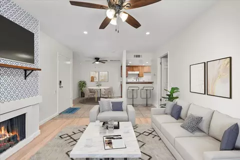 903 Fulton Ave #407, Sacramento, CA 95825