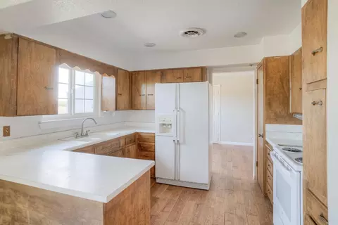 Kitchen - 5463 Hankins Rd, Williams, CA 95987 photo 1 of 3