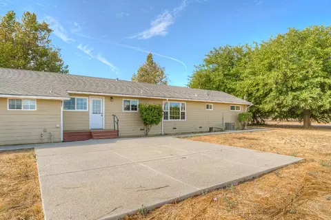 Exterior - 5463 Hankins Rd, Williams, CA 95987 photo 8 of 11