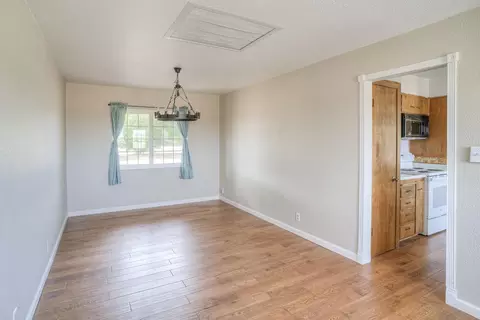 Living - 5463 Hankins Rd, Williams, CA 95987 photo 8 of 11