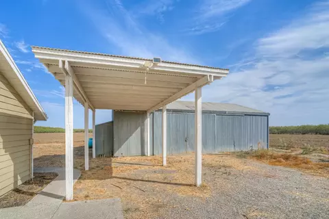 Exterior - 5463 Hankins Rd, Williams, CA 95987 photo 3 of 11