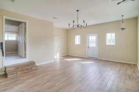 Living - 5463 Hankins Rd, Williams, CA 95987 photo 10 of 11