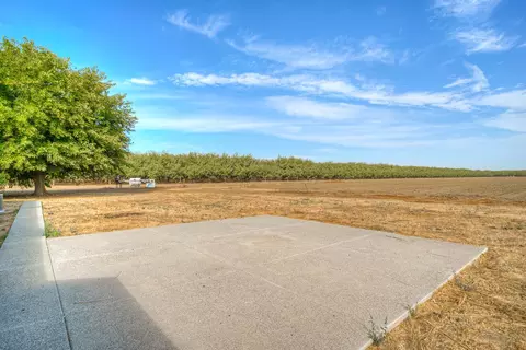 Exterior - 5463 Hankins Rd, Williams, CA 95987 photo 9 of 11