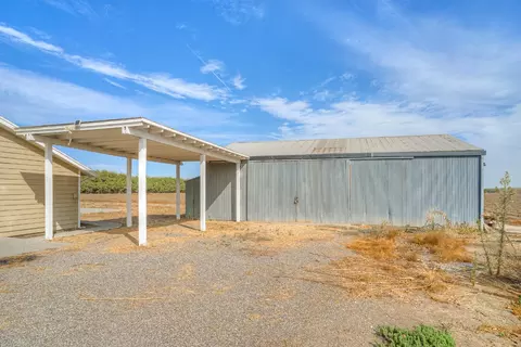 Exterior - 5463 Hankins Rd, Williams, CA 95987 photo 4 of 11