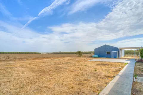 Exterior - 5463 Hankins Rd, Williams, CA 95987 photo 10 of 11