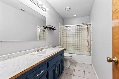 Bath - 1415 Papoose Dr, Copperopolis, CA 95228 photo 1 of 2