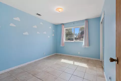 Bedroom - 1415 Papoose Dr, Copperopolis, CA 95228 photo 1 of 2