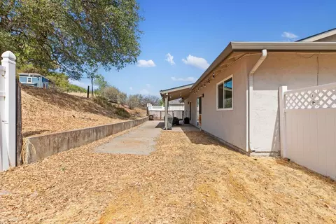 Exterior - 1415 Papoose Dr, Copperopolis, CA 95228 photo 6 of 9
