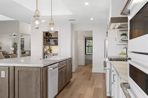 Kitchen - 223 Spring Ln, Newcastle, CA 95658 photo 6 of 8