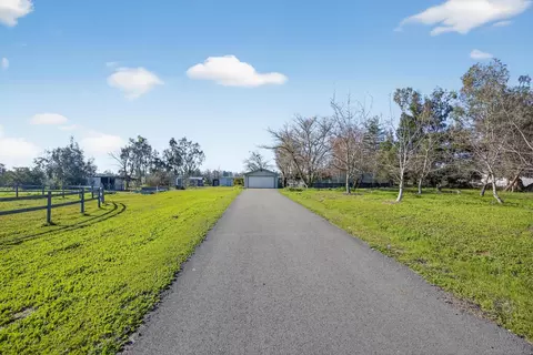9708 La Clair Rd, Wilton, CA 95693 photo 4