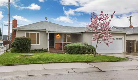 Exterior - 32 S Corinth Ave, Lodi, CA 95242 photo 1 of 17