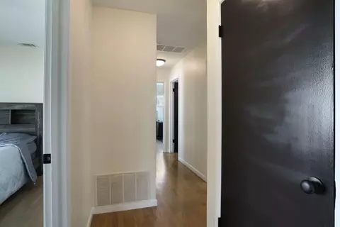 Entry Way - 32 S Corinth Ave, Lodi, CA 95242 photo 3 of 5