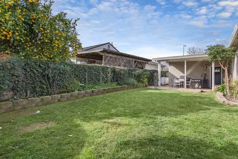 Exterior - 32 S Corinth Ave, Lodi, CA 95242 photo 13 of 17