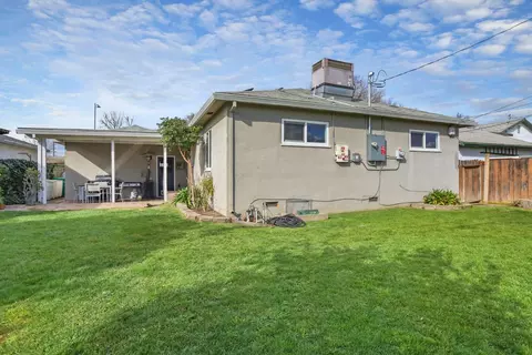 Exterior - 32 S Corinth Ave, Lodi, CA 95242 photo 16 of 17