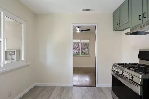 Entry Way - 32 S Corinth Ave, Lodi, CA 95242 photo 5 of 5
