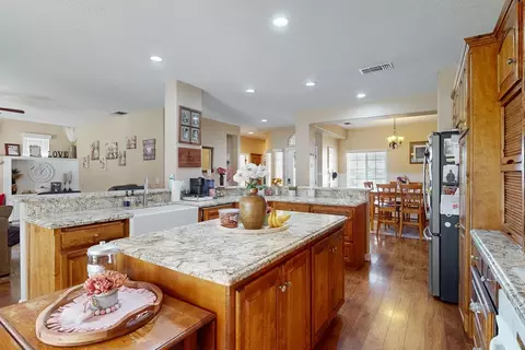 Kitchen - 2185 Perry St, Sutter, CA 95982 photo 5 of 9