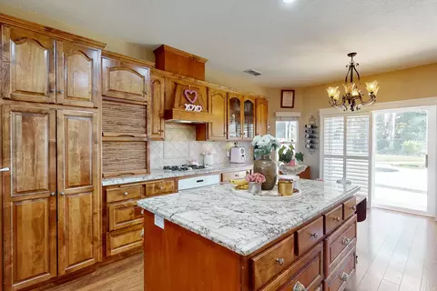 Kitchen - 2185 Perry St, Sutter, CA 95982 photo 4 of 9