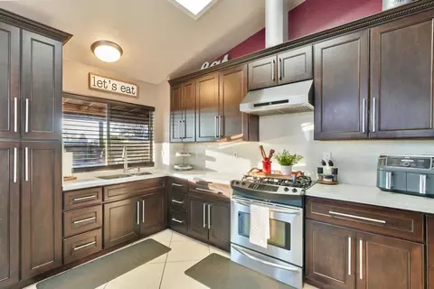 1421 Riverette Dr, Modesto, CA 95351 photo 9
