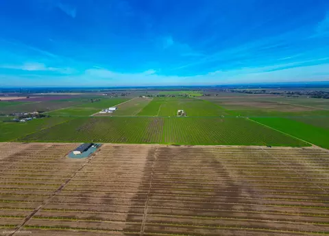 2491 W Peltier Rd, Lodi, CA 95242 photo 7