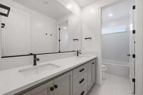Bath - 3034 Sidewinder Loop, Rocklin, CA 95765 photo 4 of 6
