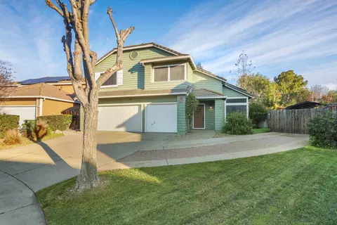 630 Menay Dr, Tracy, CA 95376 photo 2