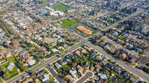 View/Area - 1611 E Olive Ave, Merced, CA 95340 photo 7 of 8