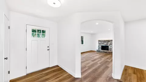 Entry Way - 1611 E Olive Ave, Merced, CA 95340 photo 2 of 3