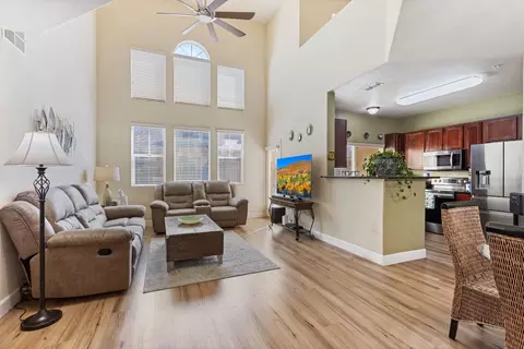 1900 Danbrook Dr #1221, Sacramento, CA 95835