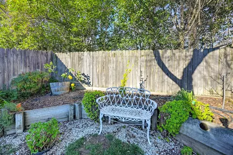 4040 Alex Ln, Carmichael, CA 95608 photo 12
