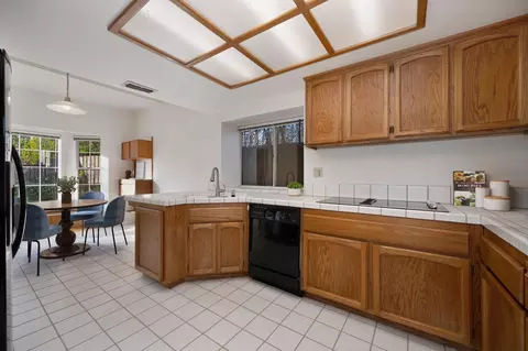 4040 Alex Ln, Carmichael, CA 95608 photo 24